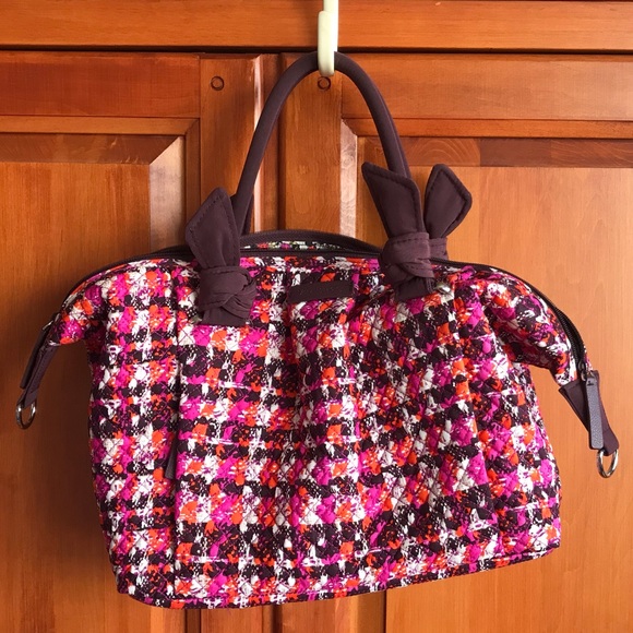 Vera Bradley Handbags - NWOT Vera Bradley handbag
